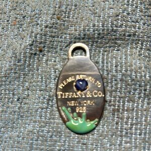 Tiffany & Co .5ct Star Sapphire on a  Large Charm Blue 40.48mm X 22.40 mm